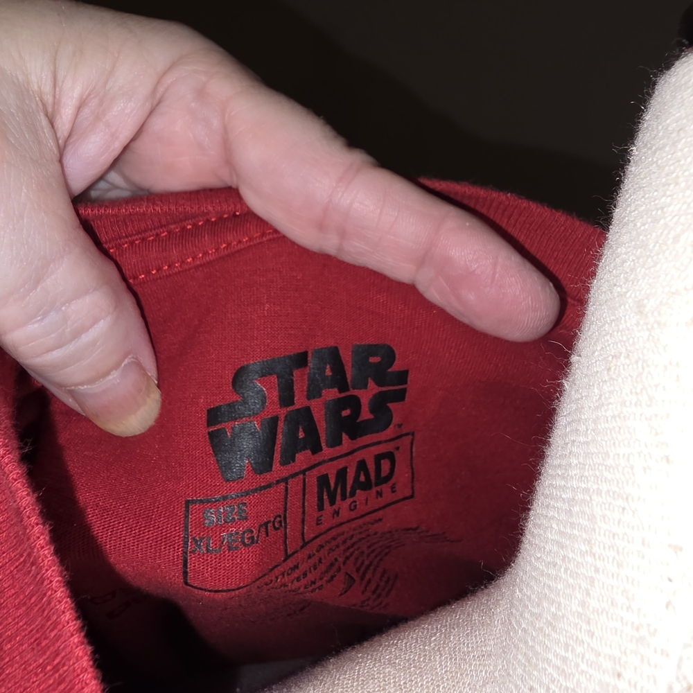 Star Wars Red Short Sleeve Tee - Picture 4 of 4